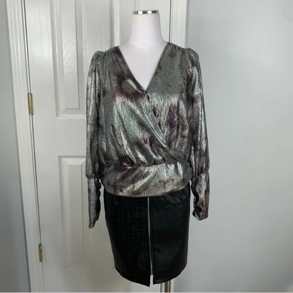 Anthropologie Tops - Anthropologie Maison D Amelie Paris Silver Metallic Blouse Size Medium